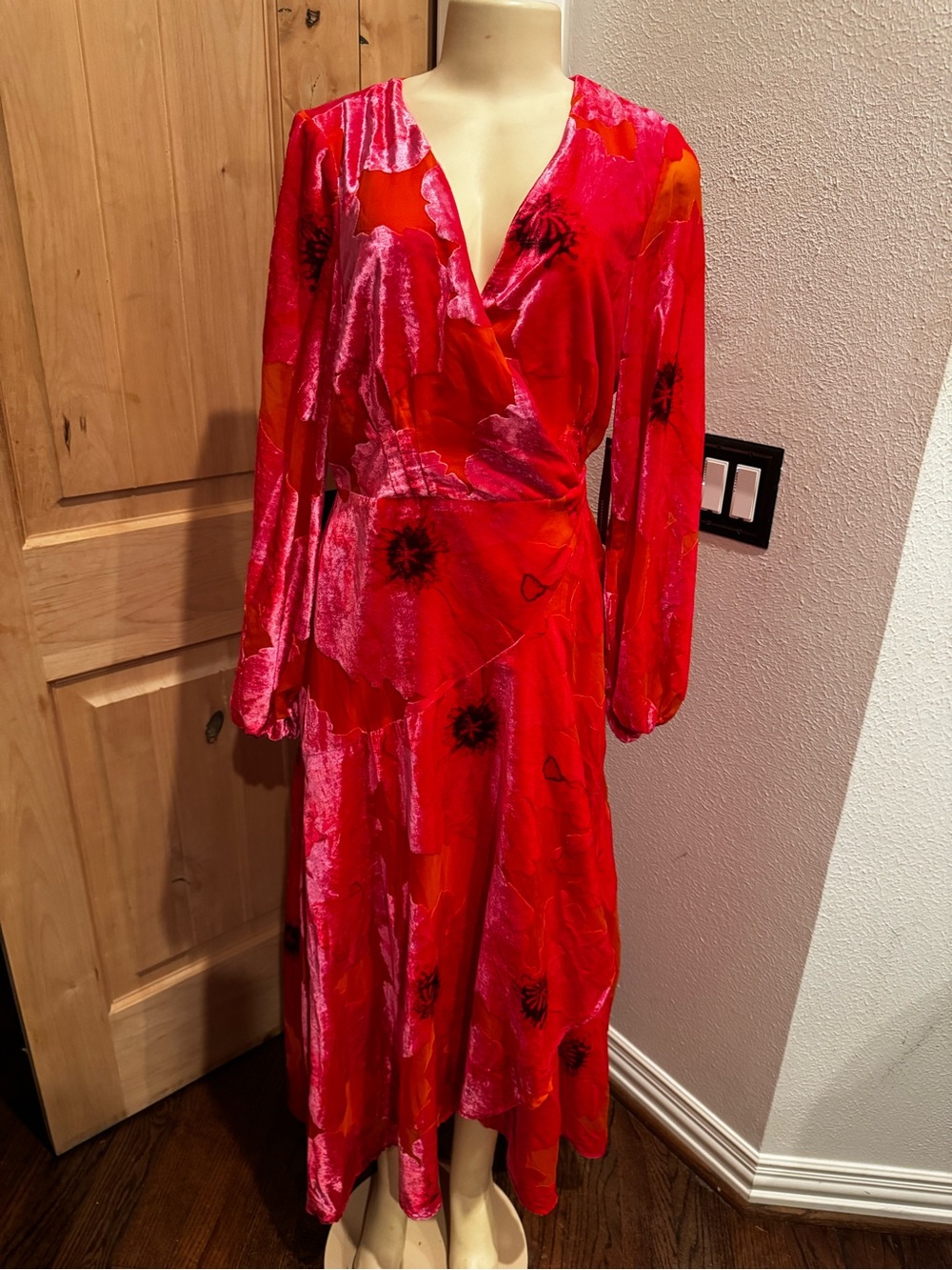 Hutch by Anthropologie Vibrant Pink-Red Floral velvet burnout wrap Dress Sz M